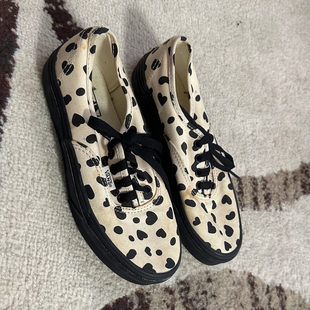 Vans Girls Black and Cream Heart Pattern Sneakers